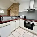 Pensjonat Charmante Maison En Pierre - Confort Equipee - Parking Prive - Wifi Gratuit - 15min De La Rochelle