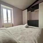 Charmante Maison En Pierre - Confort Equipee - Parking Prive - Wifi Gratuit - 15min De La Rochelle 3* Saint-Ouen-d'Aunis