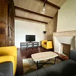 Charmante Maison En Pierre - Confort Equipee - Parking Prive - Wifi Gratuit - 15min De La Rochelle Pensjonat 3*