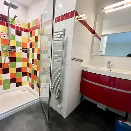 Charmante Maison En Pierre - Confort Equipee - Parking Prive - Wifi Gratuit - 15min De La Rochelle 3* Saint-Ouen-d'Aunis