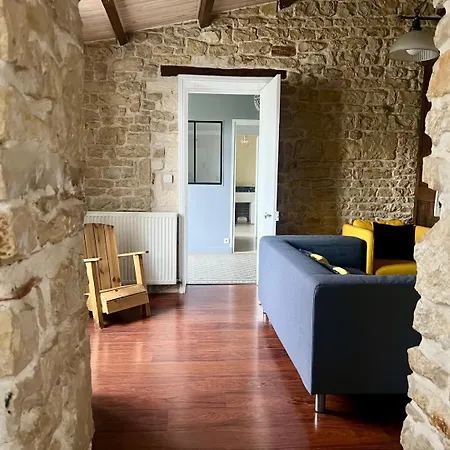 Charmante Maison En Pierre - Confort Equipee - Parking Prive - Wifi Gratuit - 15min De La Rochelle 3*