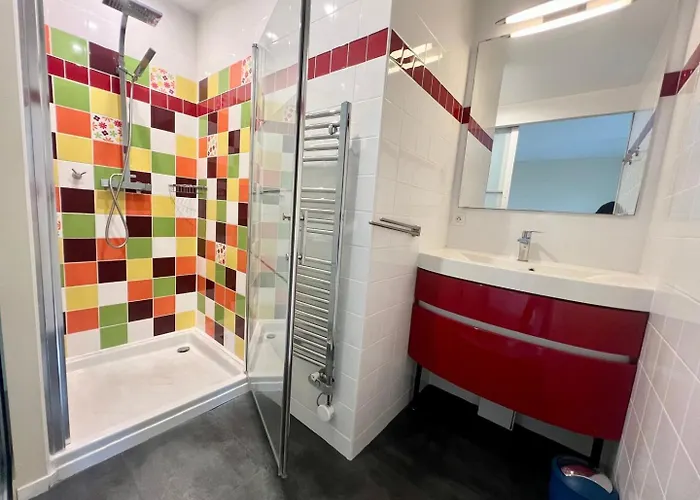 Charmante Maison En Pierre - Confort Equipee - Parking Prive - Wifi Gratuit - 15min De La Rochelle 3* Saint-Ouen-d'Aunis