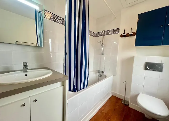 Charmante Maison En Pierre - Confort Equipee - Parking Prive - Wifi Gratuit - 15min De La Rochelle