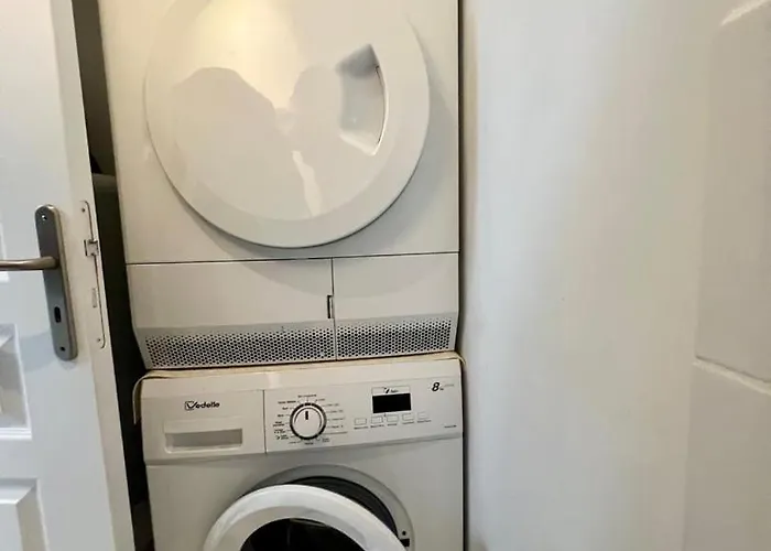 Charmante Maison En Pierre - Confort Equipee - Parking Prive - Wifi Gratuit - 15min De La Rochelle Pensión 3*